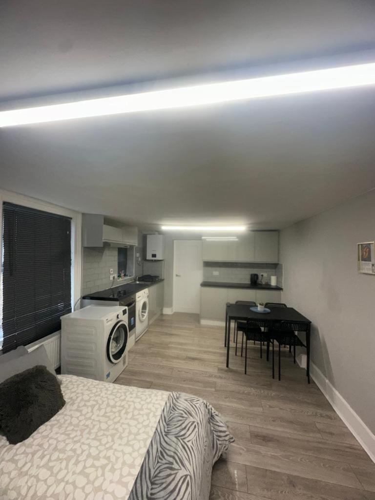 Super Central 2 Bed Flat London Eksteriør bilde